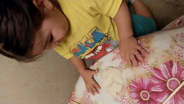 Слепки ручек и ножек из соленого теста #поделкиизсоленоготеста #напамять смотреть онлайн