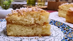 Шикарная выпечка на скорую руку! Самый ПРОСТОЙ ЗАЛИВНОЙ ПИРОГ с вареньем, невероятно пышный! .mp4