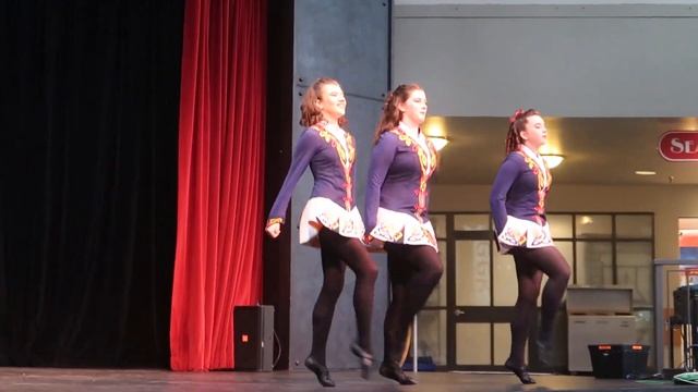 Carroll Henderson Irish DancersMVI 3344 смотреть онлайн