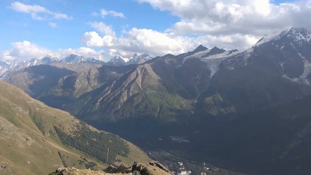 Приэльбрусье 2023 - ''ГОРЫ и немного Меня'' - Плато Терскол по гребню- Обсерватория-ДК в-д 06 09 23 смотреть онлайн