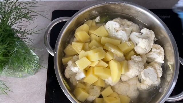 Potato Soup With Cauliflower And Leek | Potato,Leek And Cauliflower Soup Recipe