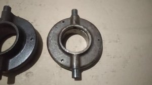 Выжимной подшипник в Сборе ЮМЗ. Старого и нового образца.