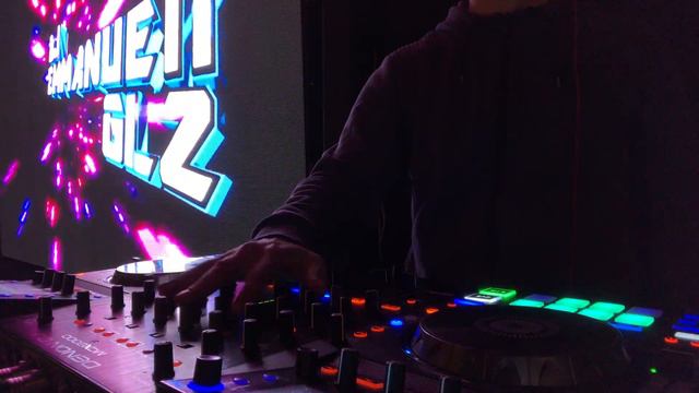 Electro-Pop En Español 90s Vol. 3 смотреть онлайн