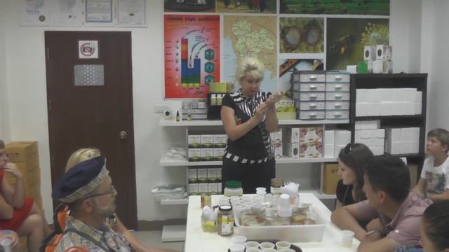 Пчелиная ферма. Как определить качественный мед смотреть онлайн