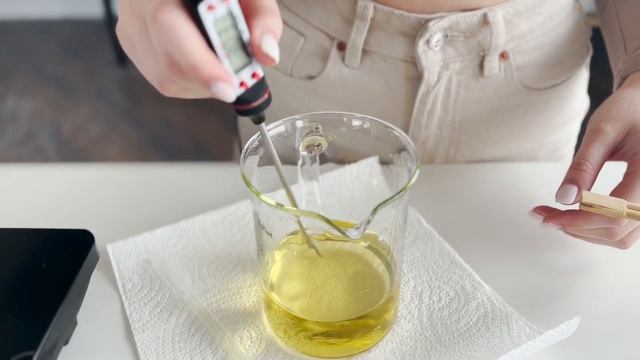 СВЕЧА с сухоцветами! / Свеча СВОИМИ РУКАМИ / Контейнерная свеча / DIY смотреть онлайн