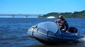 ПВХ лодка Gladiator c330 al и мотор Gladiator 9.9/15  на воде