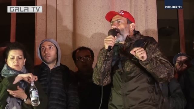 Судьба Карабаха решена: очередной виток конфликта между Арменией и Азербайджаном смотреть онлайн