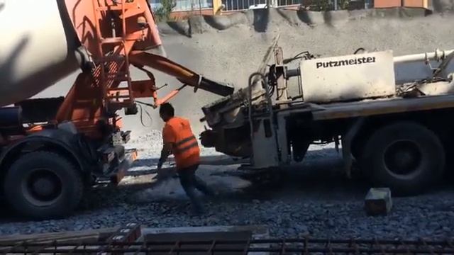 Beton pompası kazan patlatmasından korkan mikserci arkadaş смотреть онлайн