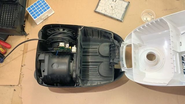 Bosch Vacuum Cleaner BGL4SIL2 GL-40 PROSILENCE AllergyPlus смотреть онлайн