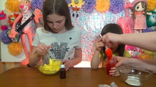 Слайм челлендж Таечки и Вики на канале TAISLAND. Как сделать слаймы смотреть онлайн