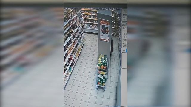 Не спать: вор затарился кофе в Волжском смотреть онлайн