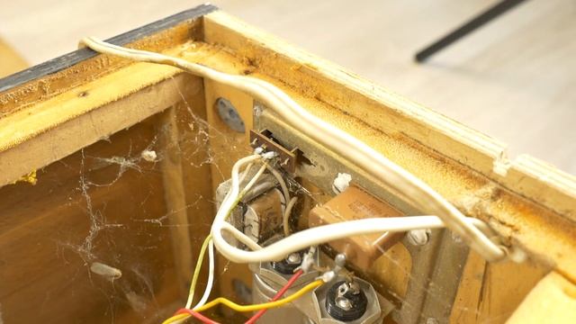 Teardown Radiotehnika Simphonia From USSR 60s смотреть онлайн