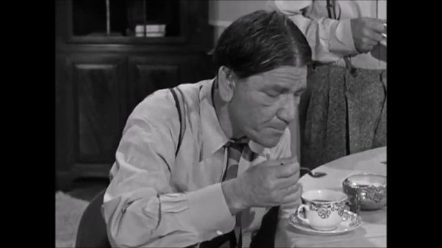 Great 3 Stooges Running Gag: "A Spoonful of Sugar" смотреть онлайн