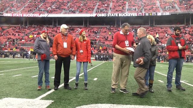 Columbus Dispatch sports reporter Tim May honored at Ohio State Game смотреть онлайн