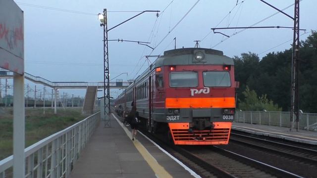 "Гонки" ЭП2К-107 и ЭД2Т-0038 на перегоне Екатеринбург-Сорт. — Екатеринбург-Пасс. смотреть онлайн