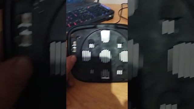 Стекляшка левого зеркала Крайслер Вояджер, Додж Караван. смотреть онлайн