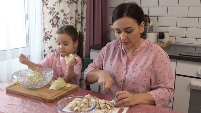 Салат с капустой Готовится на раз два три