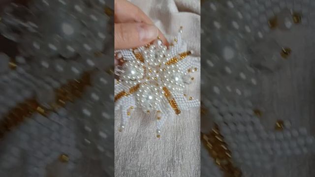 Подвеска-орден "Жемчужная роса". Бисероплетение смотреть онлайн