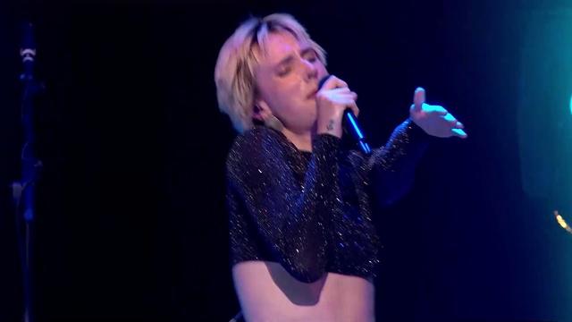MØ - Lean On @ BBC Swansea Other Stage 26 May 2018