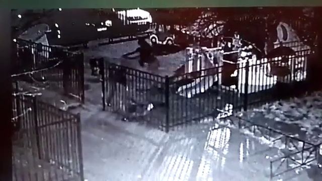 Двумя молотками на Большой Пушкарской бизнесмену напомнили о долге в 20 млн рублей смотреть онлайн