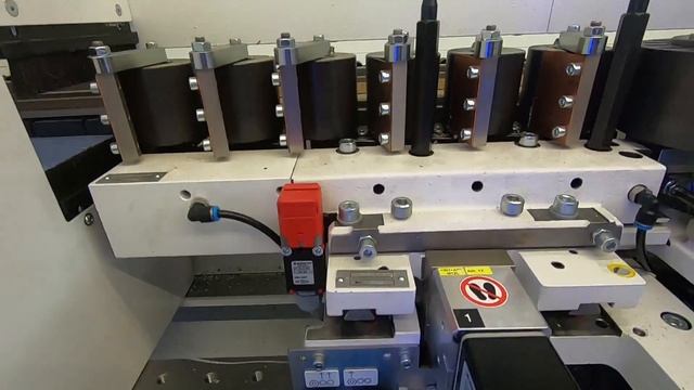 КАК ВЫБРАТЬ АВТОМАТИЧЕСКИЙ КРОМКООБЛИЦОВОЧНЫЙ СТАНОК? смотреть онлайн