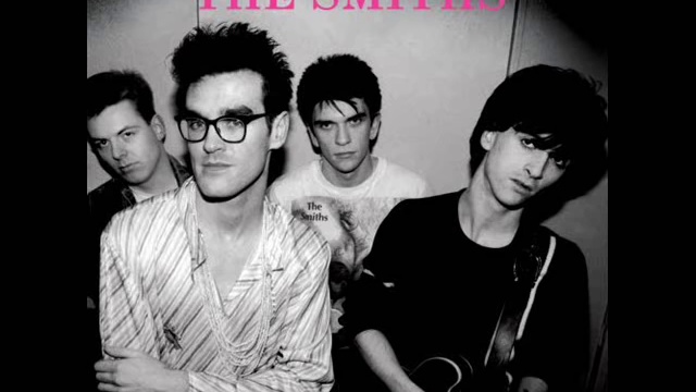 The Smiths // There is A Light That Never Goes out смотреть онлайн
