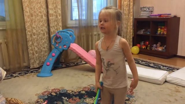Новая Анна Курникова (Василиса играет в теннис). смотреть онлайн