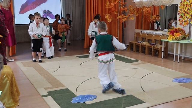 Утренник в детском саду! Дети дают жару! Очень смешно. смотреть онлайн