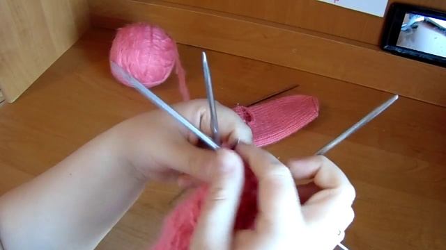 Вязание спицами Варежки узор Ажурный"Веточки"часть 2 смотреть онлайн