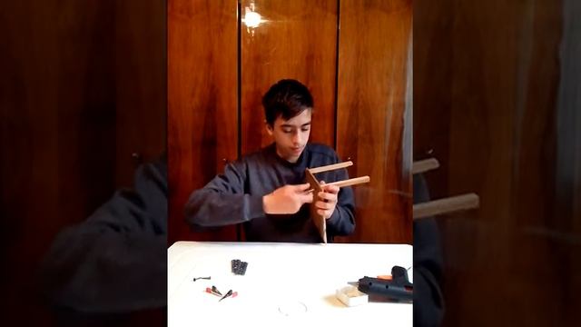 Третья рука для пайки смотреть онлайн