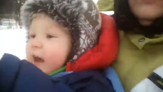 На лошадке! :-) смотреть онлайн