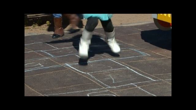 Борбилоохой - Воробей | Данзанова Вика, Гомбожапова Настя- Мүнгэн хонхонууд смотреть онлайн