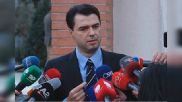 Monika Kryemadhit ‘trondit’ politikën me deklaratën e fortë смотреть онлайн