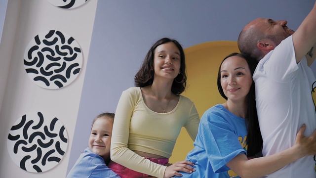 Backstage Of Fedы Photosession / UniLisa со своей семьей на съёмках в фотостудии Modern