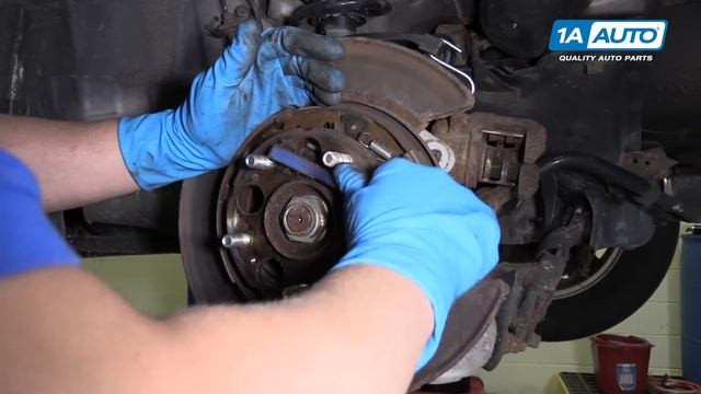 How To Replace Rear Brakes 07-11 Honda CR-V