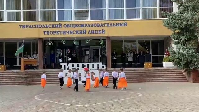 Выступление в Лицее №1 на день города 14 .10. 22г. смотреть онлайн