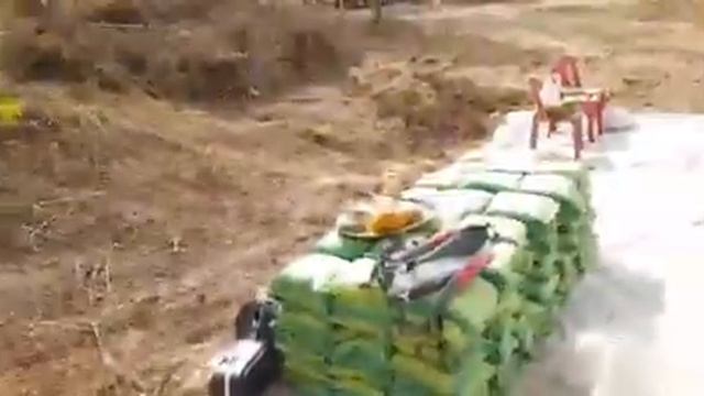 Камбоджа.Пераый раз слушают саксофон и не только. смотреть онлайн