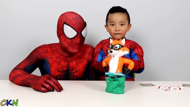 Catch The Fox Fun Kids Games With Spiderman And CKN смотреть онлайн