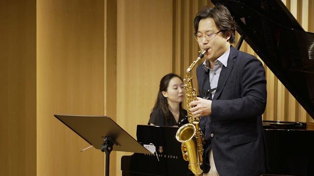 【Live Recording】Caccini's Ave Maria for Alto Saxophone and Piano by Wonki Lee смотреть онлайн