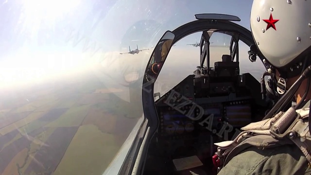 Высший пилотаж Су-27СМ и Су-34 с камер GoPro смотреть онлайн