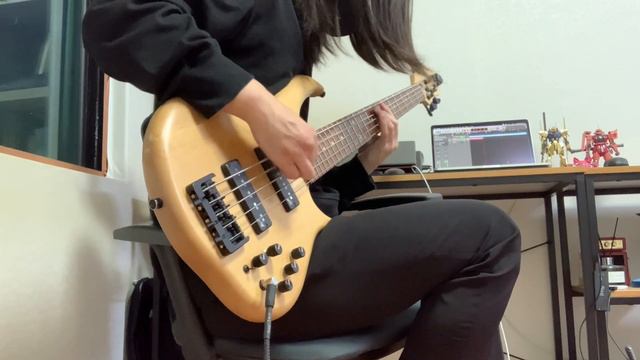 Crossbone Gundam - Skull Heart Bass Cover смотреть онлайн