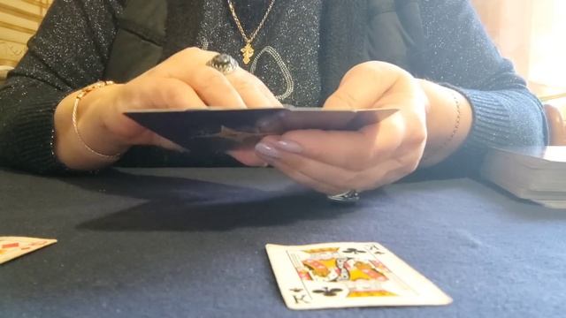 Отношения Крестового Короля и Бубновой Дамы в декабре. смотреть онлайн