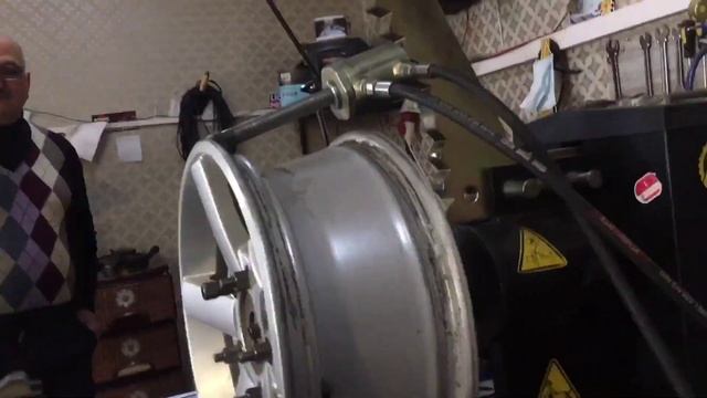 Ремонт диска Правим восьмёрку, диск Нива смотреть онлайн