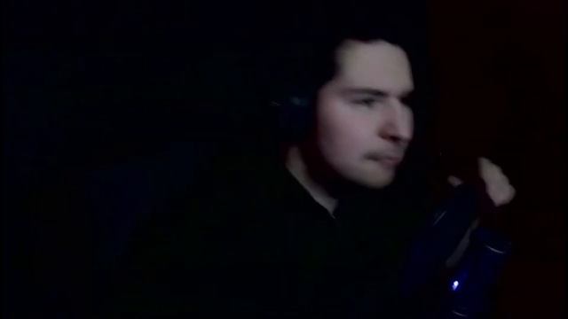 LostPawPlay танцует под музыку из рекламы Мистер Пропер смотреть онлайн
