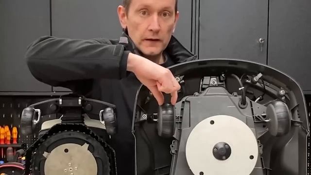 Сравнение роботов газонокосилок Ambrogio и Husqvarna#роботы #обзор#Газонокосилка робот#gardenin