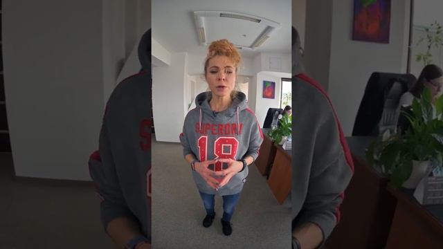 Что выбрасывать в бак для вторсырья: бумага, пластик, стекло, металл #shorts смотреть онлайн