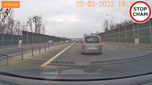 Pirat drogowy w Golfie na S8 - hamowanie, zajeżdżanie #1037 Wasze Filmy смотреть онлайн