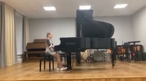 Э.Григ Поэтическая картинка ми-минор, исп. Ева Жураковская 10лет