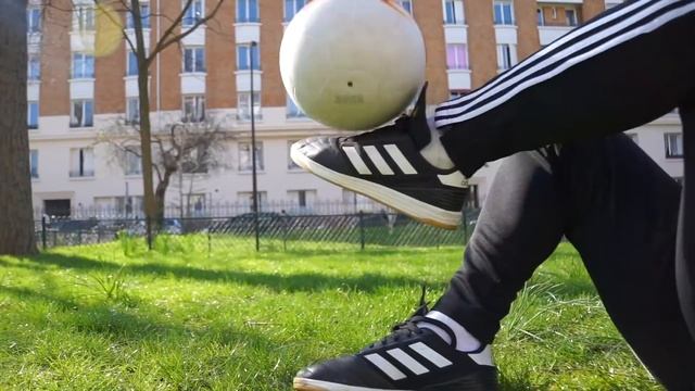 #22 FREESTYLE FOOTBALL TUTORIAL - "SIT DOWN JUGGLE" Be a champion with SEAN GARNIER смотреть онлайн
