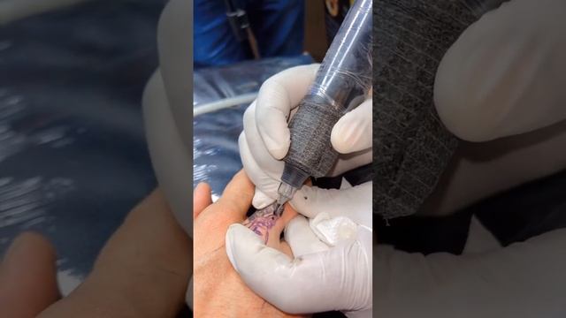 FINGER PAR BANWAYA LION TATTOO ❤️/ #popular #tranding #trendingshorts #shots #india #vlog #viral смотреть онлайн